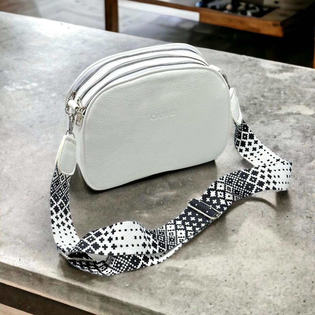 Дамска чанта с цветна дръжка