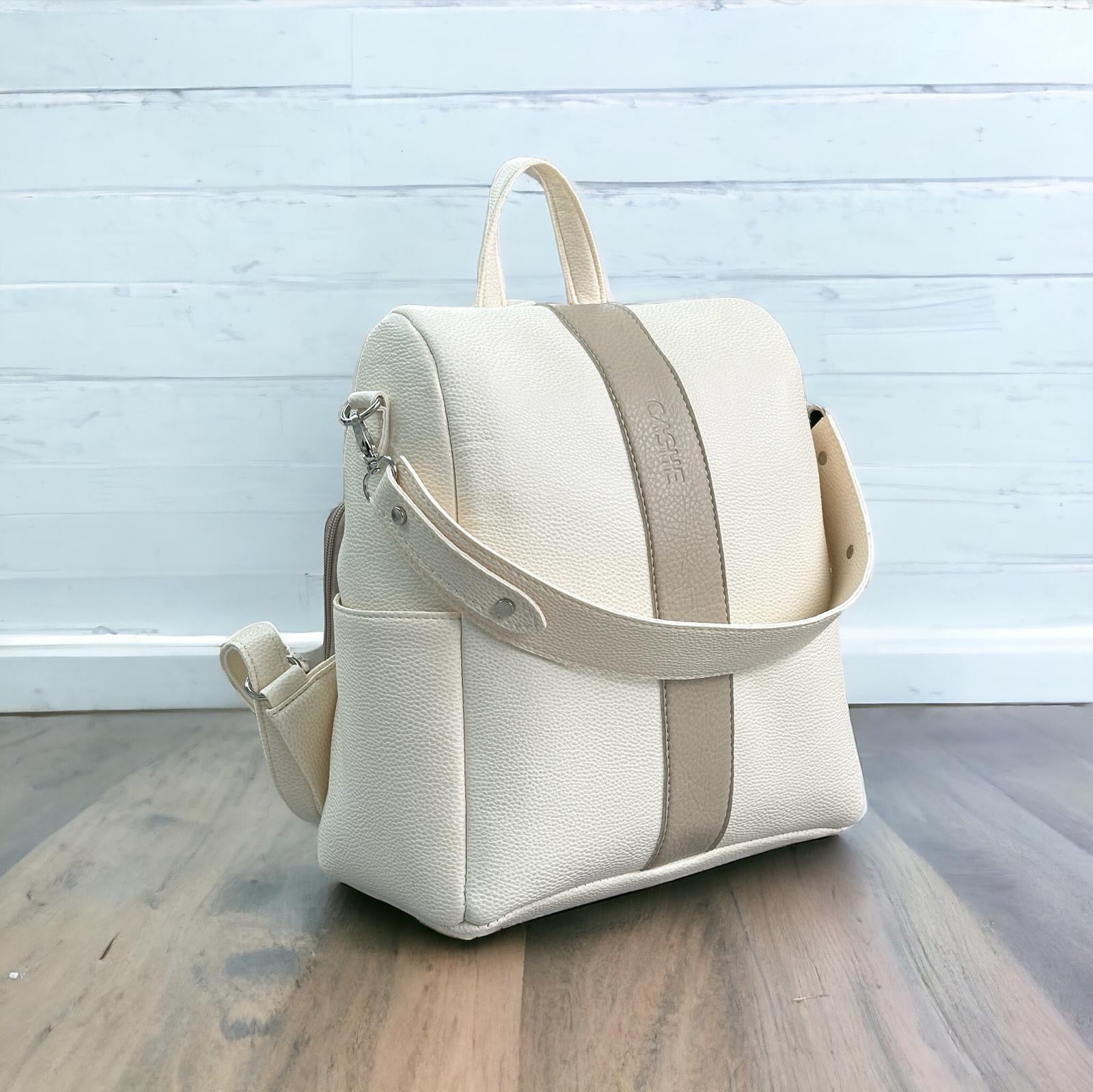 ZOE- раница в светло бежово