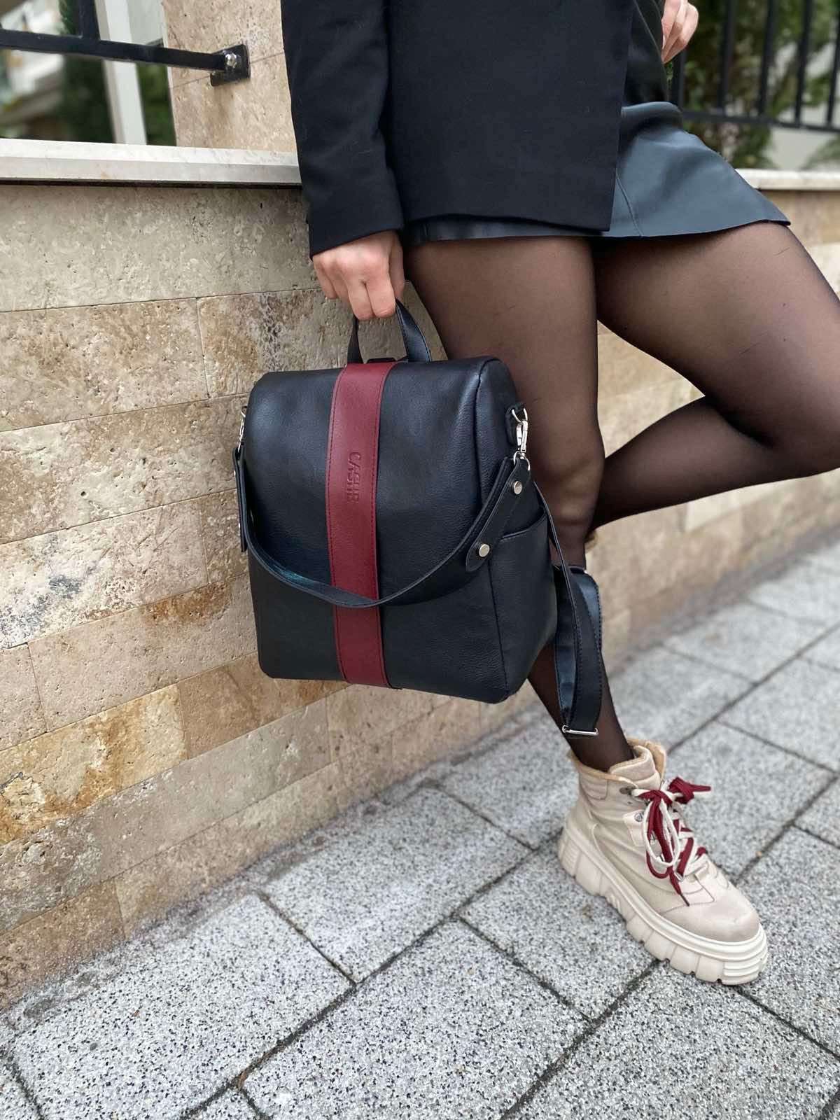 ZOE-раница в черно и бордо