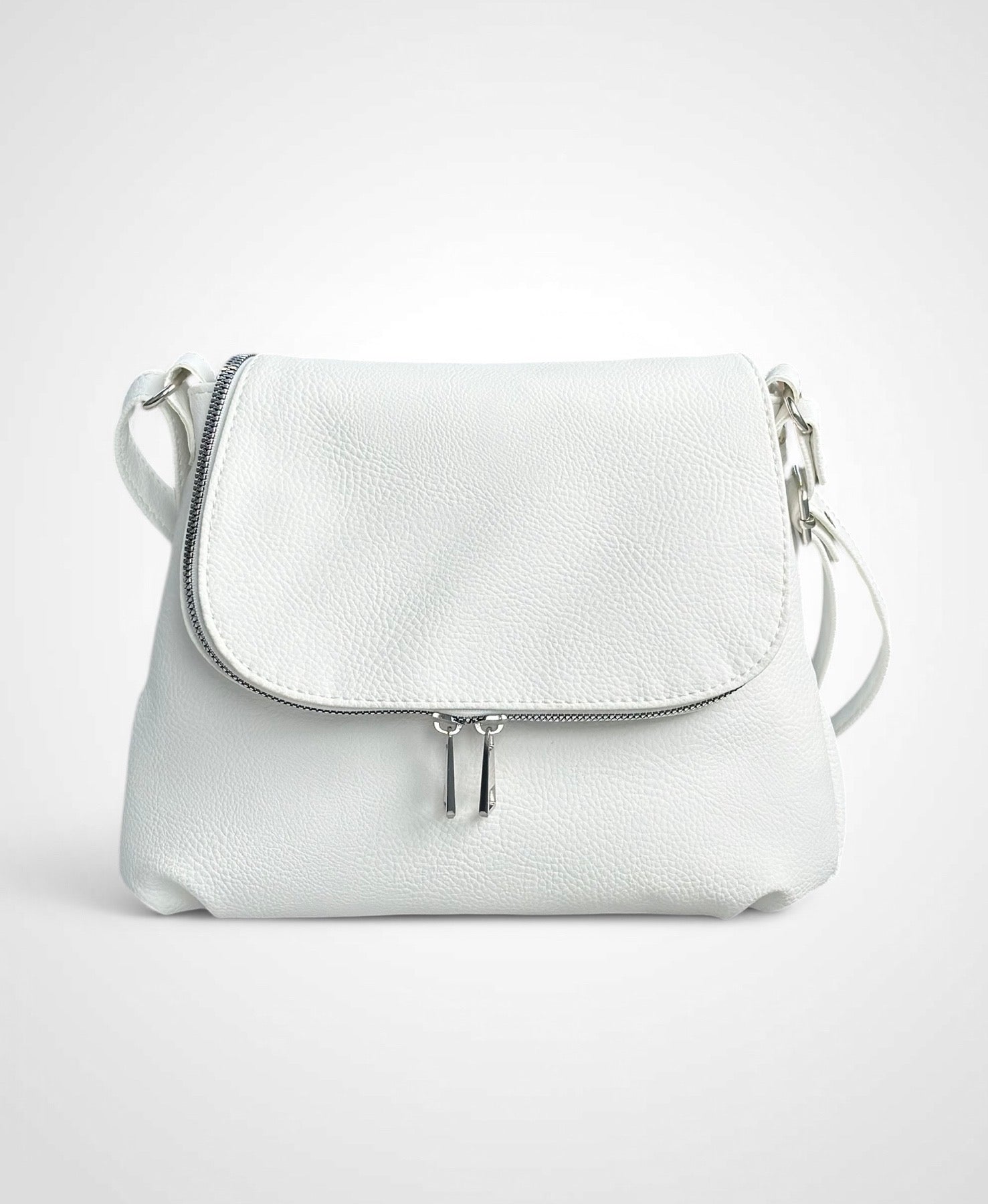 MIA white дамска чанта в бяло