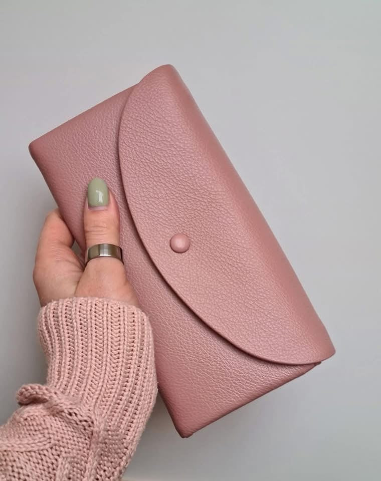 Дамски портфейл