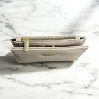 Дамски портфейл в бежово