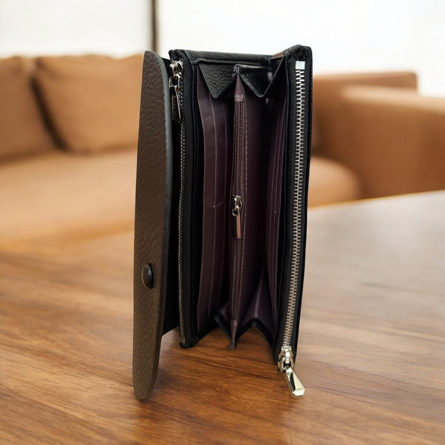 Дамски портфейл в черно