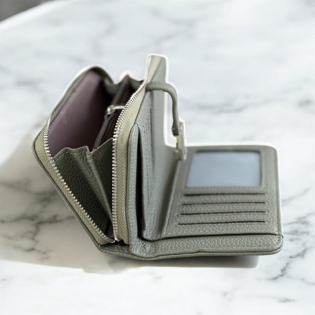 Дамско портмоне в резида