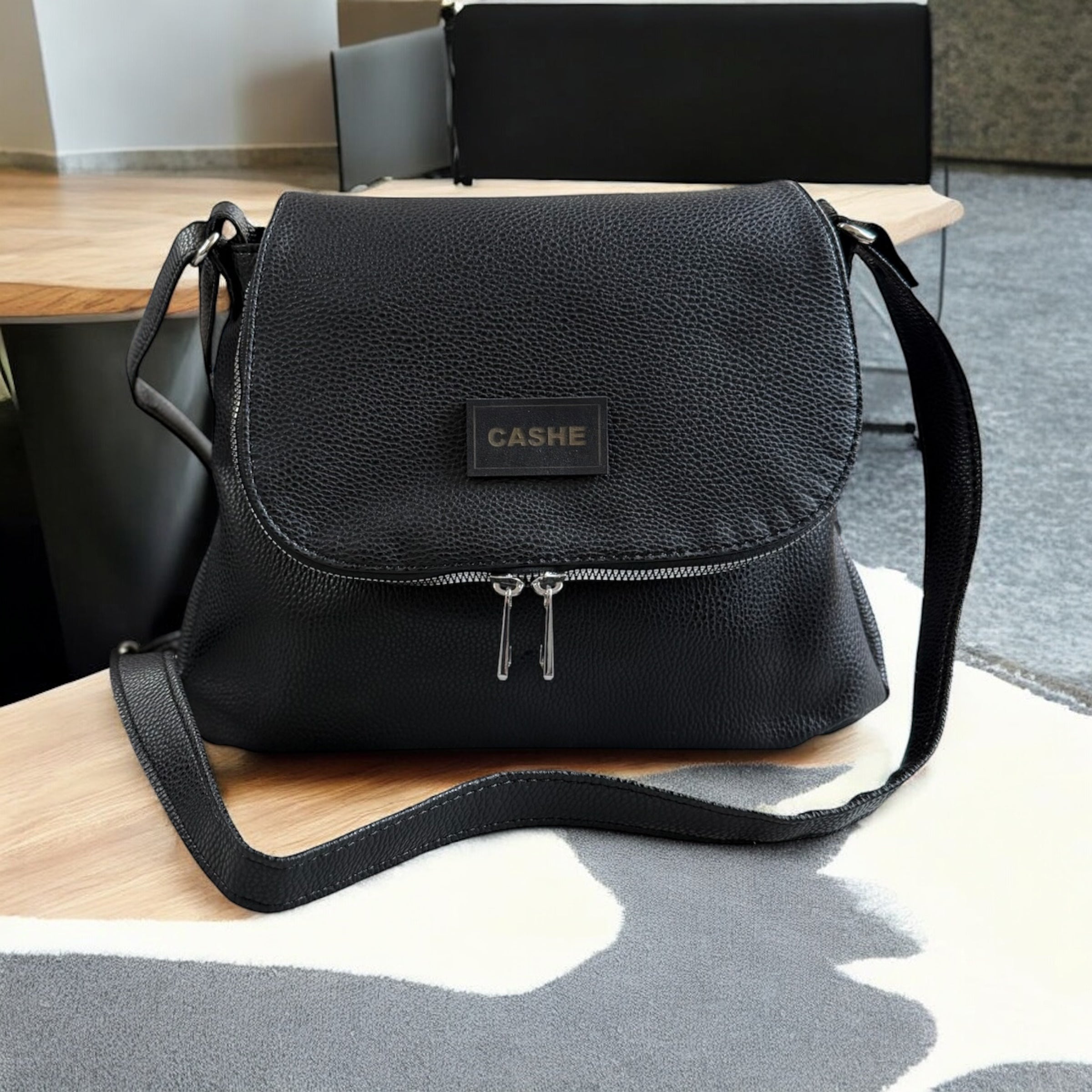 MIA black дамска чанта в черен цвят