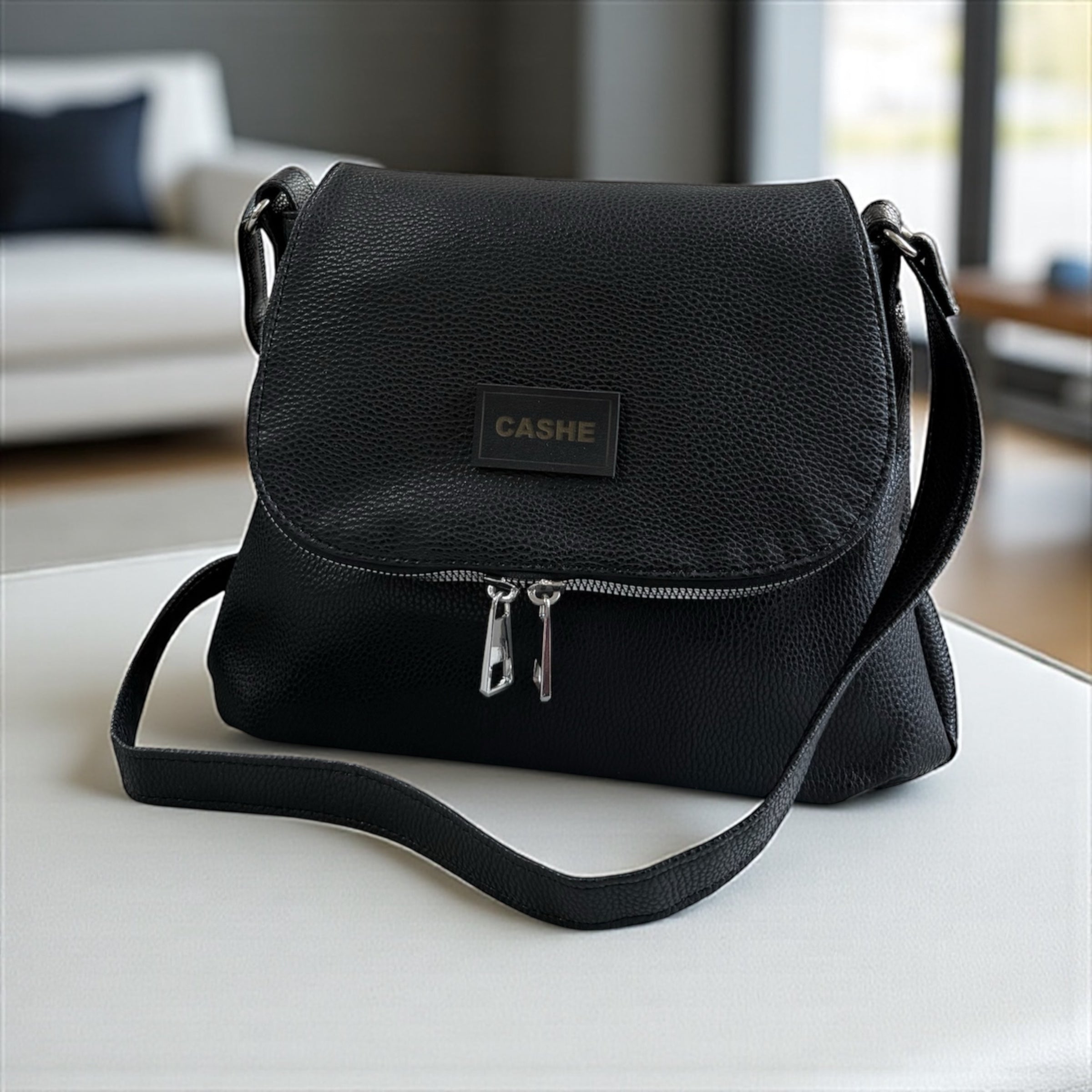 MIA black дамска чанта в черен цвят